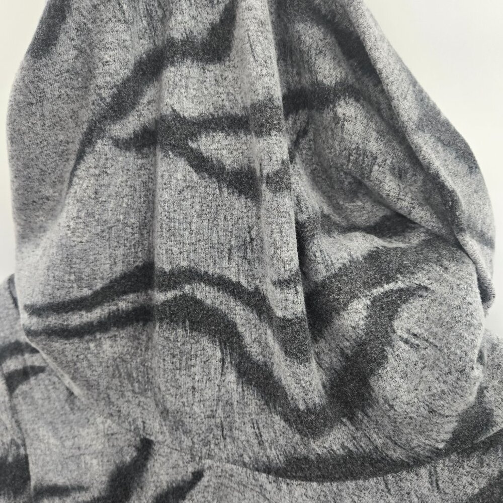 White House Black Market Gray Black Soft Cowl Tiger Print Sweater Midi XS Dress - Picture 11 of 14